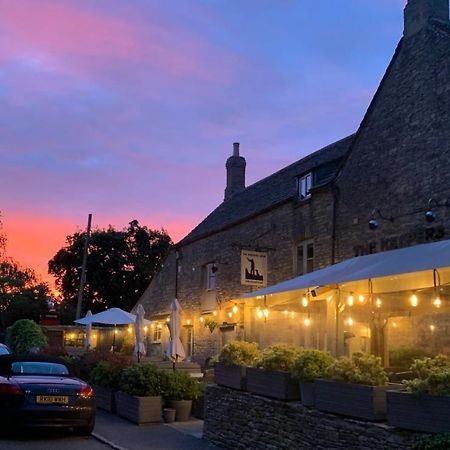 The Keepers Arms Hotel Quenington Exterior photo