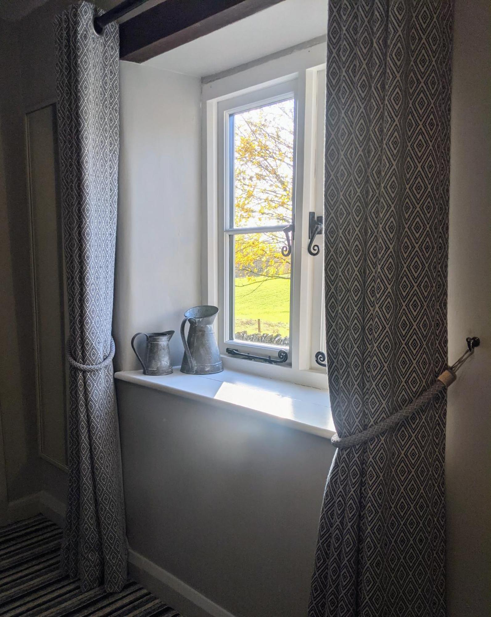 The Keepers Arms Hotel Quenington Room photo