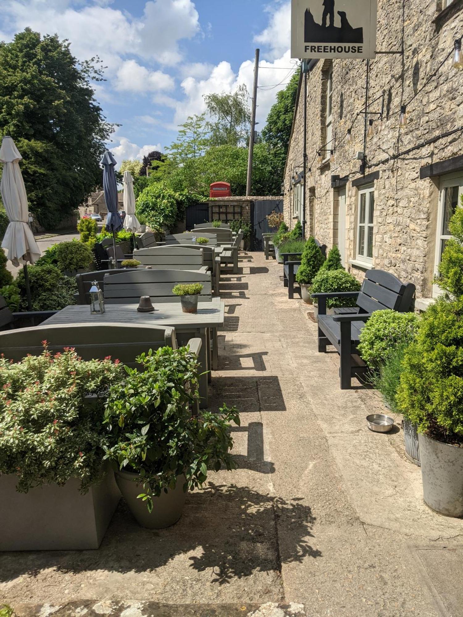 The Keepers Arms Hotel Quenington Exterior photo